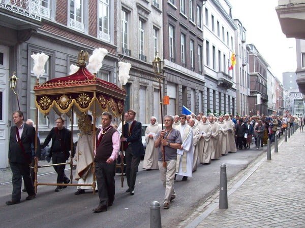 Procession Fête Dieu à Liège