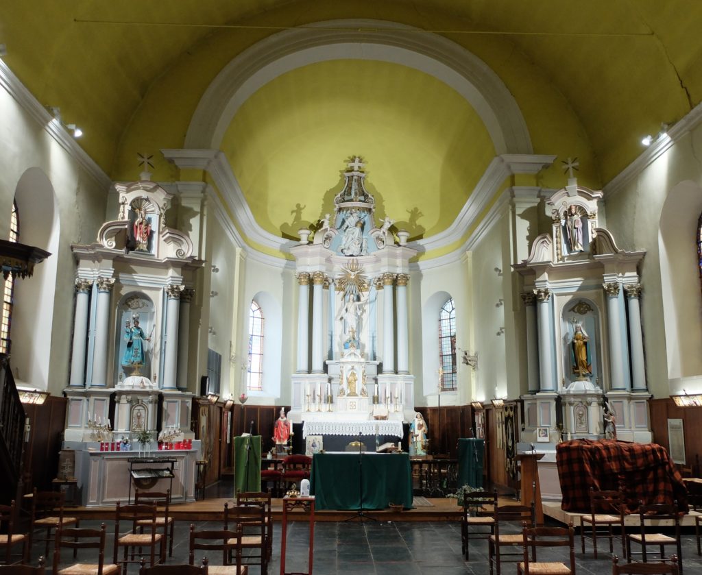 balatre-L’autel majeur du XVIIIe siècle proviendrait de l’église Saint-Victor de Fleurus.-balatre